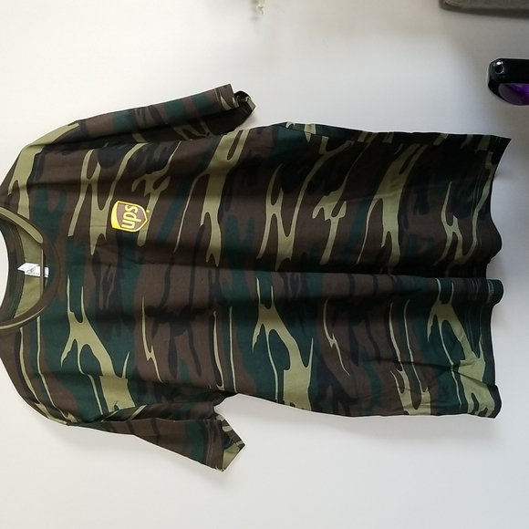 Camouflage UPS T shirt new without tags sz 3XL - Picture 1 of 3